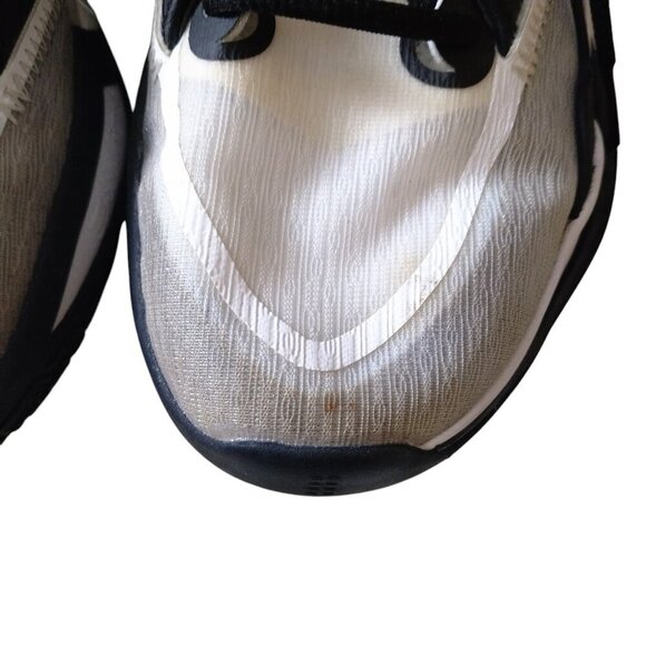 Nike Kyrie Infinity Panda Men's Size 9 Black White Sneaker DO9616-100 - Picture 3 of 9